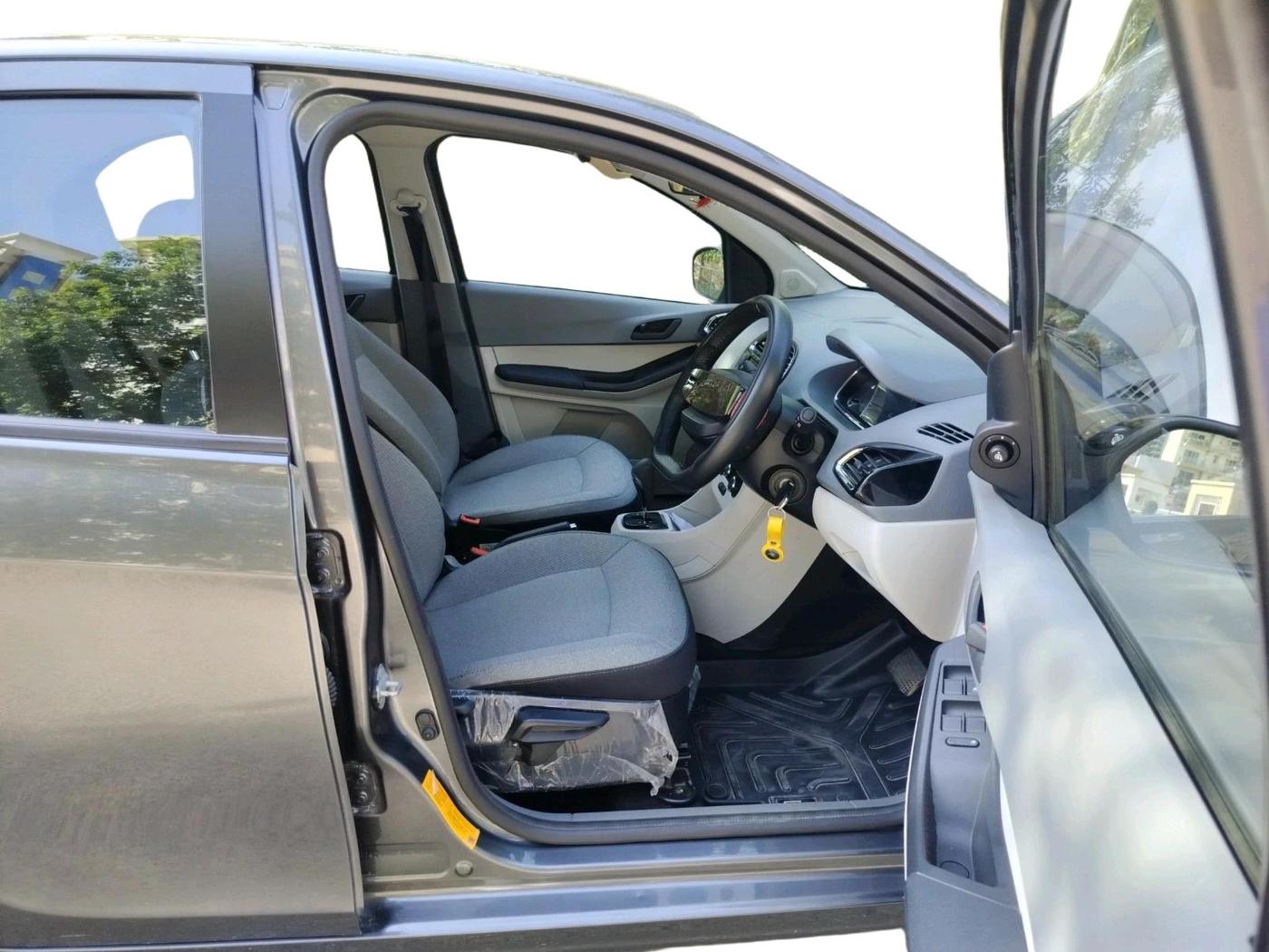 2025 Tata Tiago XTA PETROL, Petrol, Automatic, 8,544 km, interior