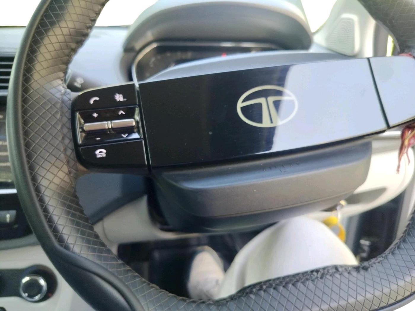 2025 Tata Tiago XTA PETROL, Petrol, Automatic, 8,544 km, interior