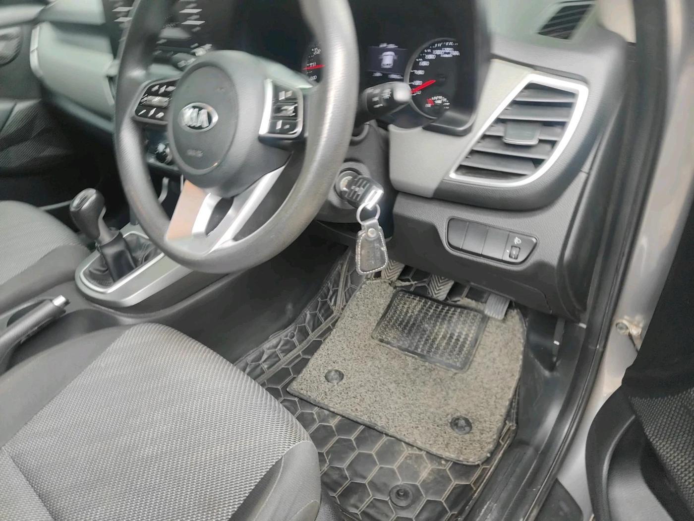 2021 KIA SELTOS HTE 1.5 PETROL, Petrol, Manual, 78,542 km, interior