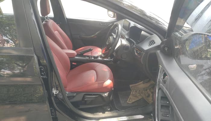 2023 Tata NEXON XZ PLUS LUX SUNROOF RED DARK PETROL, Petrol, Manual, 32,107 km, interior