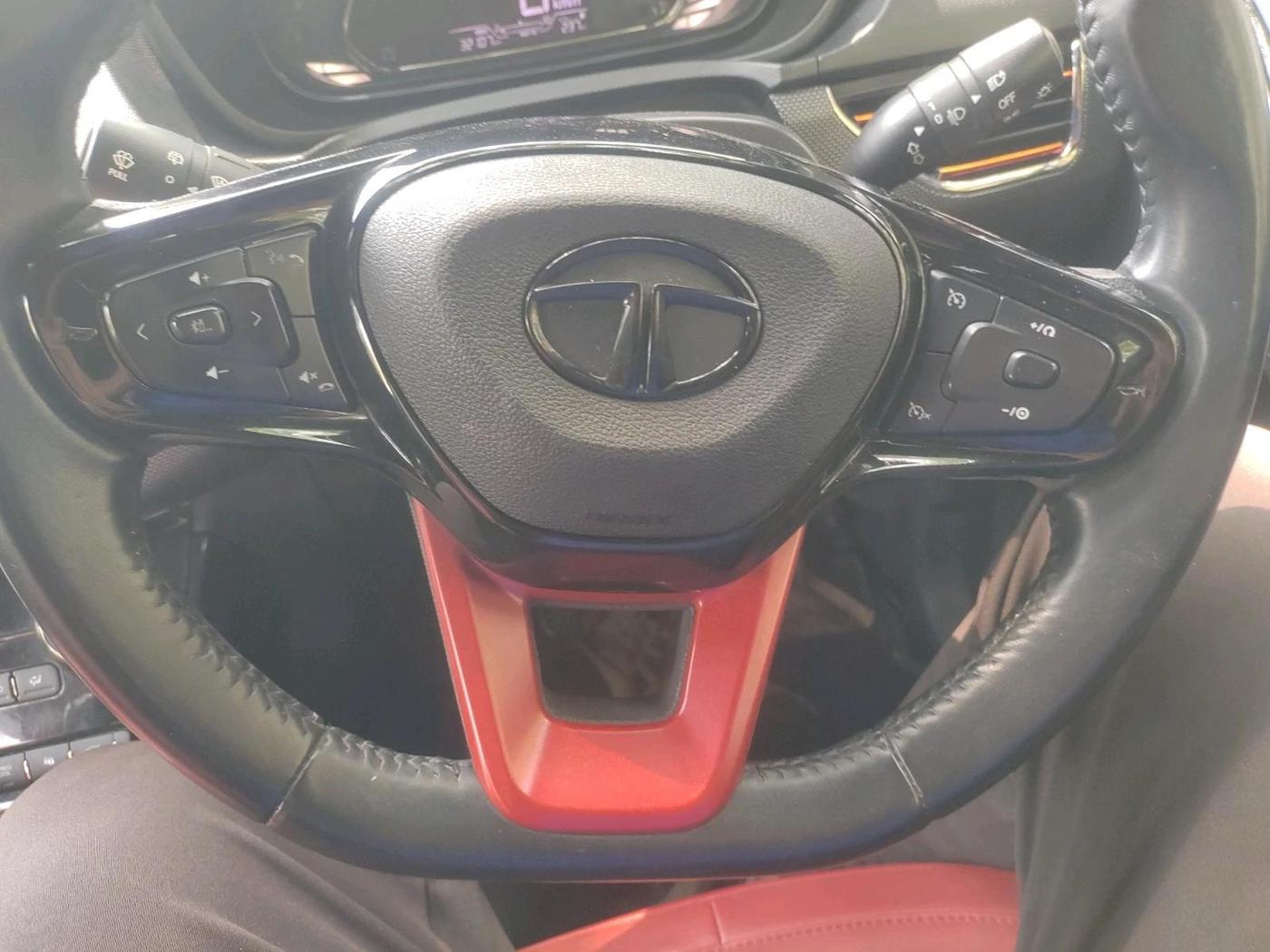 2023 Tata NEXON XZ PLUS LUX SUNROOF RED DARK PETROL, Petrol, Manual, 33,100 km, interior