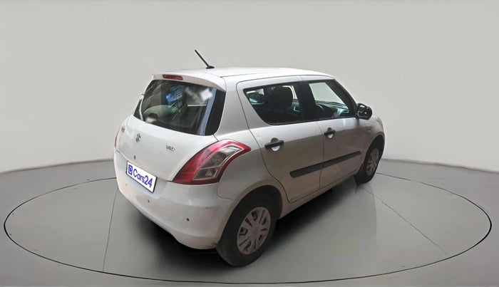 2016 Maruti Swift LXI, CNG, Manual, 1,67,361 km, exterior