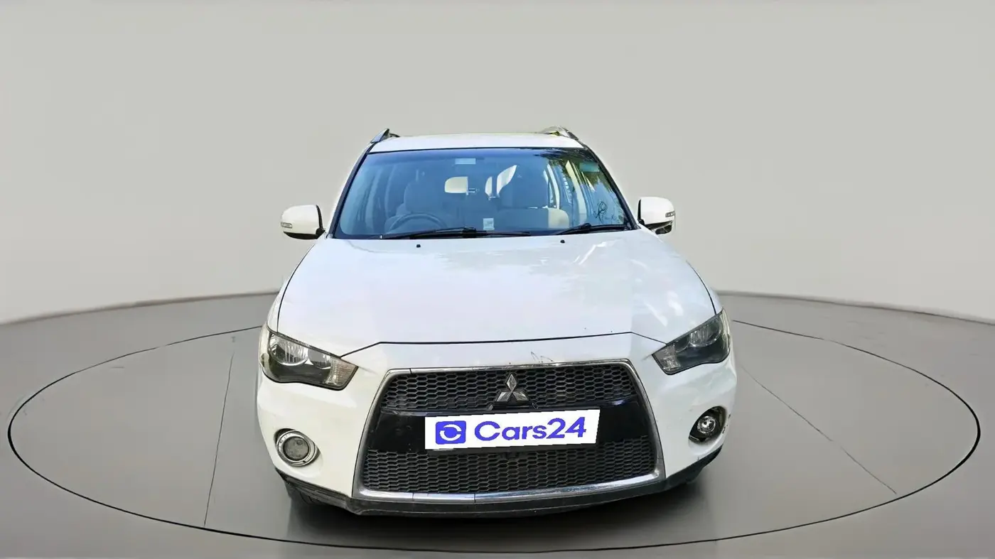 2012 Mitsubishi Outlander 2.4 MIVEC, Petrol, Automatic, 1,01,183 km, exterior