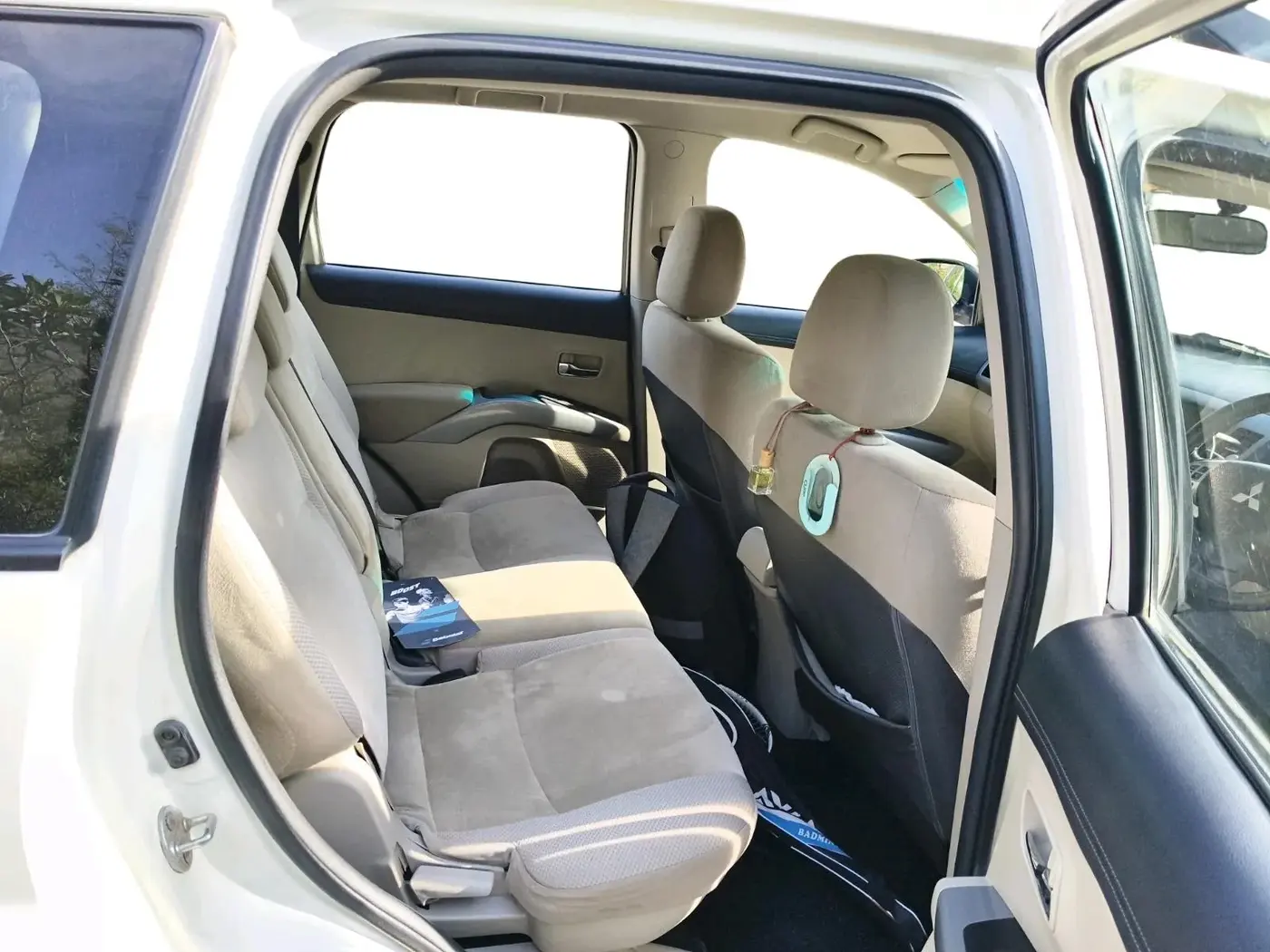 2012 Mitsubishi Outlander 2.4 MIVEC, Petrol, Automatic, 1,01,183 km, interior