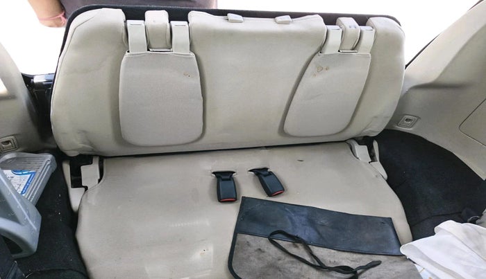 2012 Mitsubishi Outlander 2.4 MIVEC, Petrol, Automatic, 1,01,183 km, interior