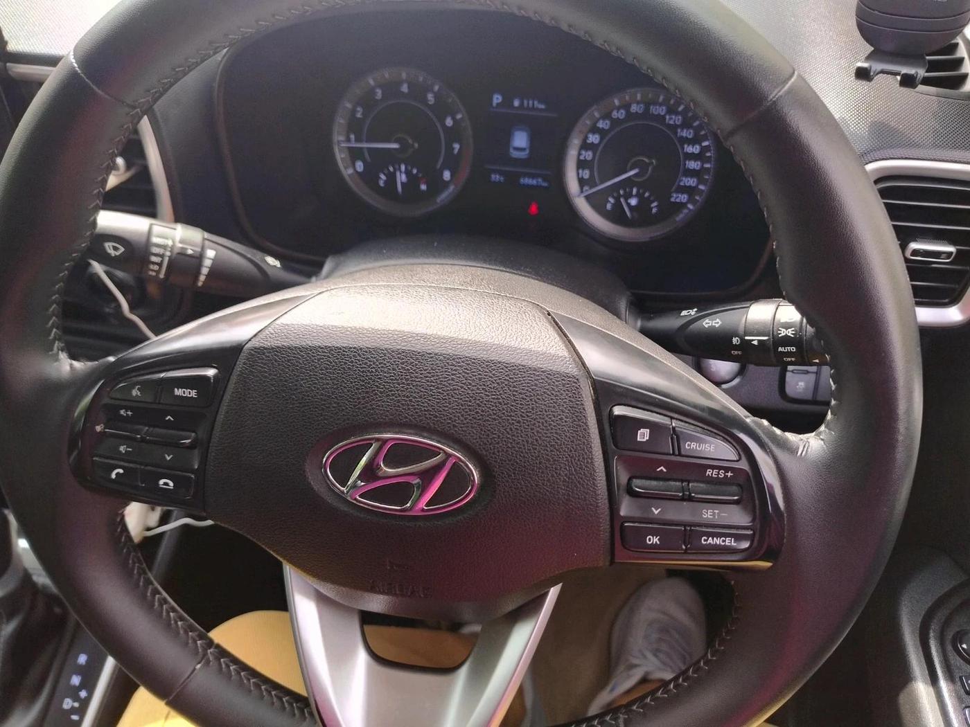 2020 Hyundai VENUE SX PLUS 1.0 TURBO DCT, Petrol, Automatic, 68,667 km, interior