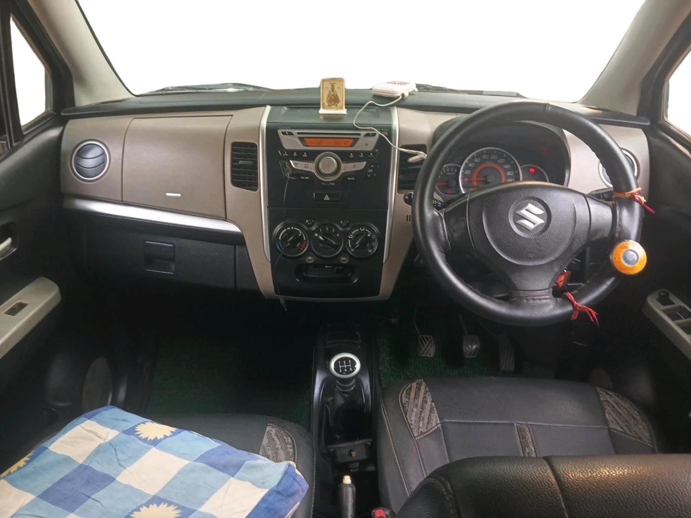 2014 Maruti Wagon R 1.0 VXI, Petrol, Manual, 77,693 km, interior