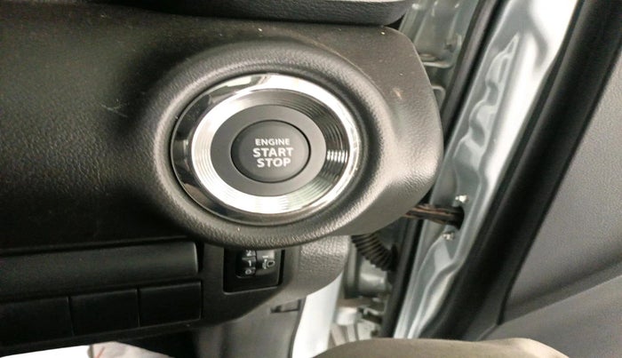 2025 Toyota URBAN CRUISER HYRYDER E NEO DRIVE, Petrol, Manual, 391 km, interior