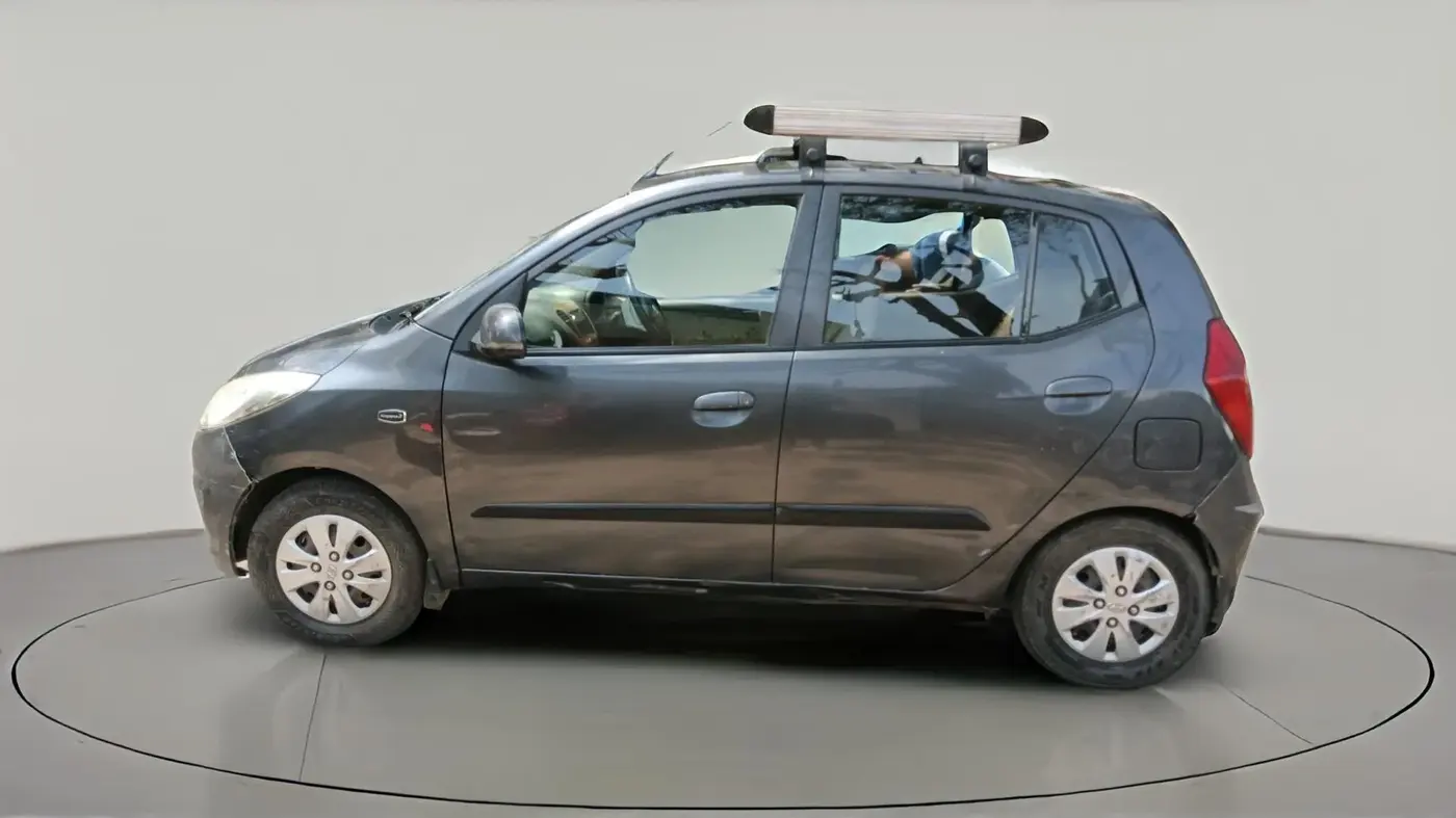 2011 Hyundai i10 MAGNA 1.2, CNG, Manual, 1,65,065 km, exterior