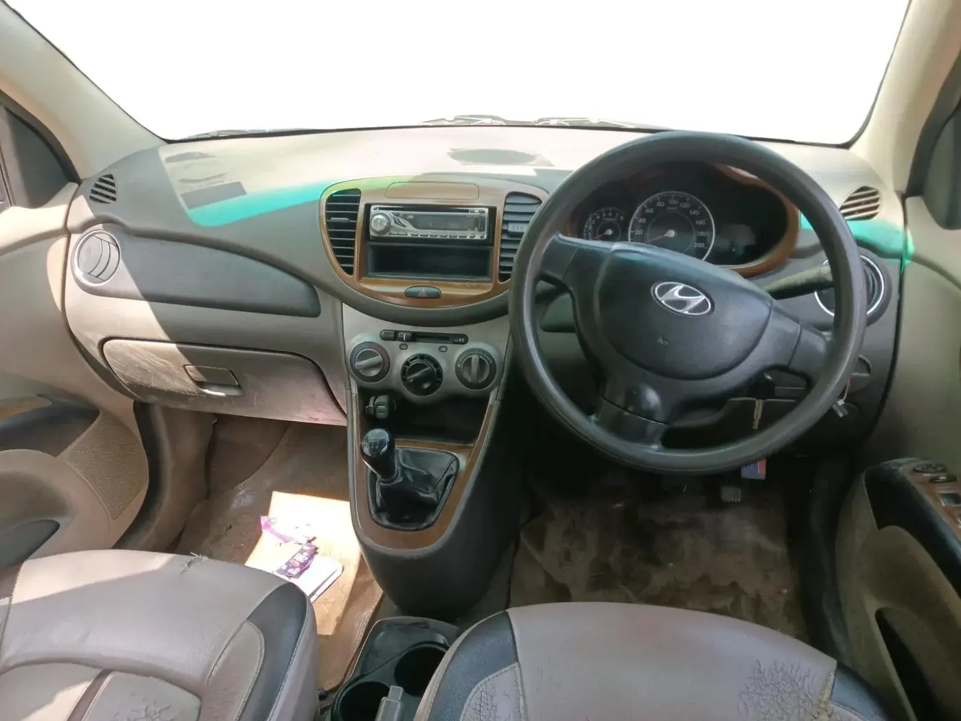 2011 Hyundai i10 MAGNA 1.2, CNG, Manual, 1,65,065 km, interior