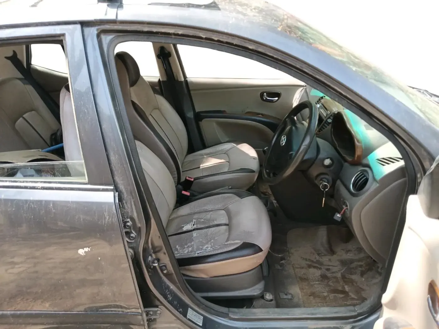 2011 Hyundai i10 MAGNA 1.2, CNG, Manual, 1,65,065 km, interior