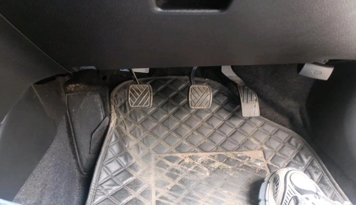 2022 Maruti Vitara Brezza LXI, Petrol, Manual, 14,871 km, interior