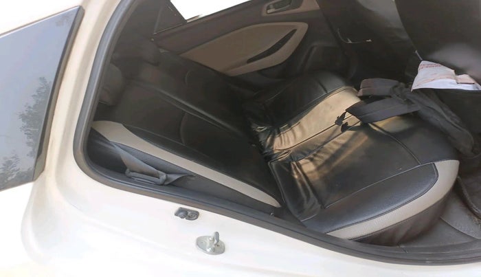 2017 Hyundai Elite i20 ASTA 1.2 (O), Petrol, Manual, 1,18,873 km, interior