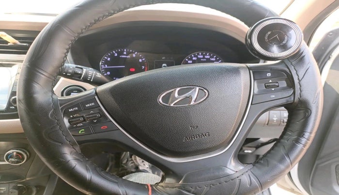 2017 Hyundai Elite i20 ASTA 1.2 (O), Petrol, Manual, 1,18,873 km, interior