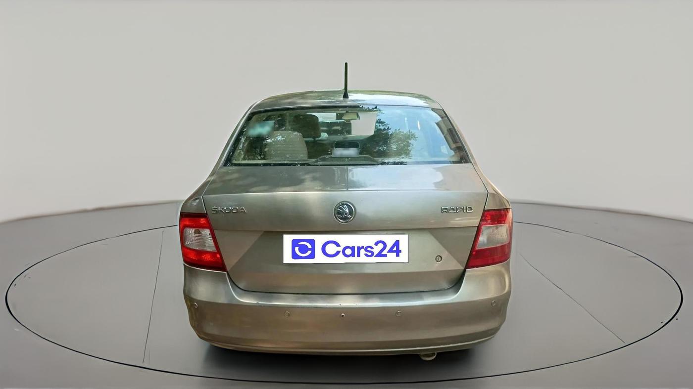 2014 Skoda Rapid AMBITION 1.6 MPI MT, CNG, Manual, 53,942 km, exterior