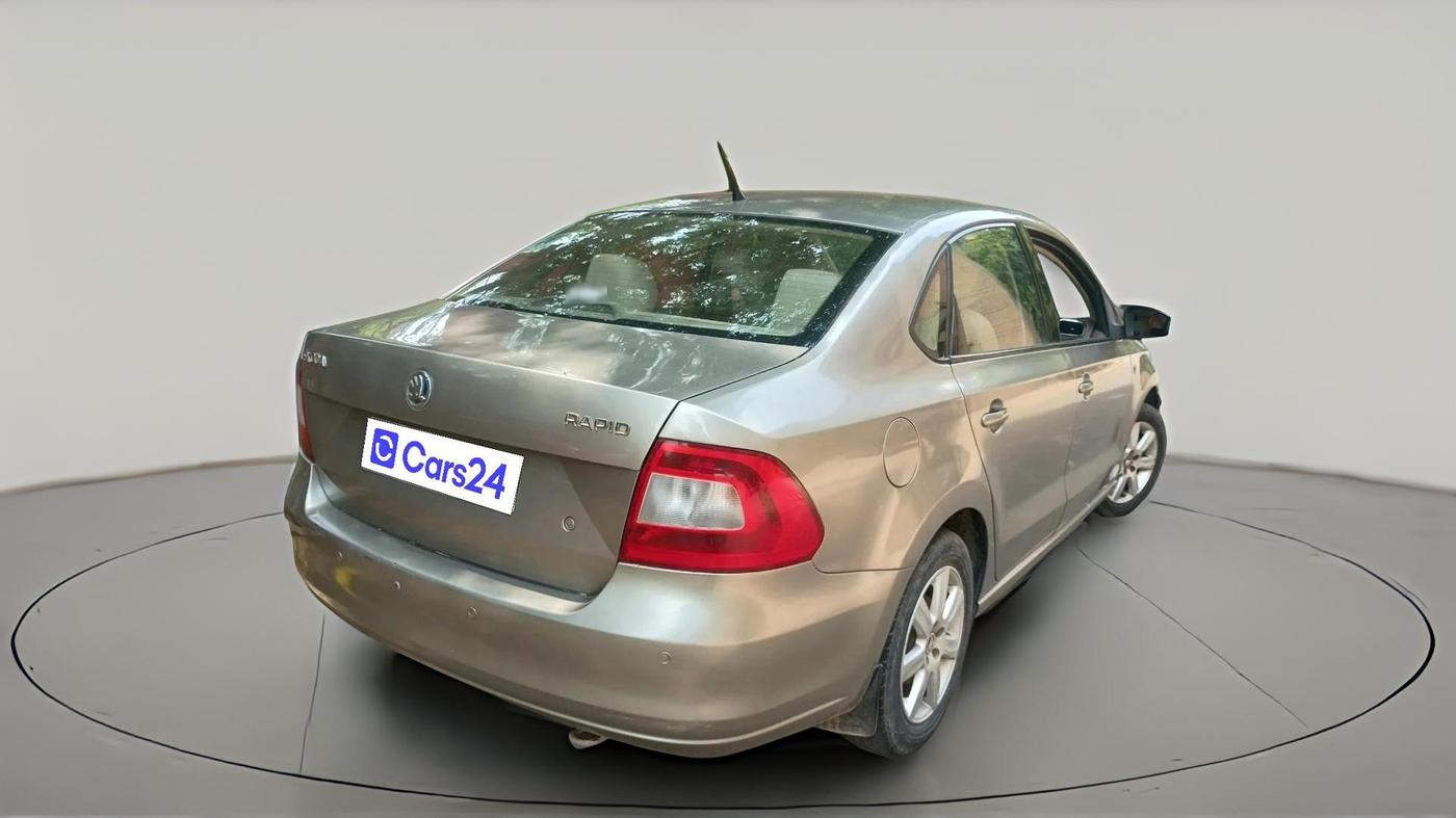 2014 Skoda Rapid AMBITION 1.6 MPI MT, CNG, Manual, 53,942 km, exterior