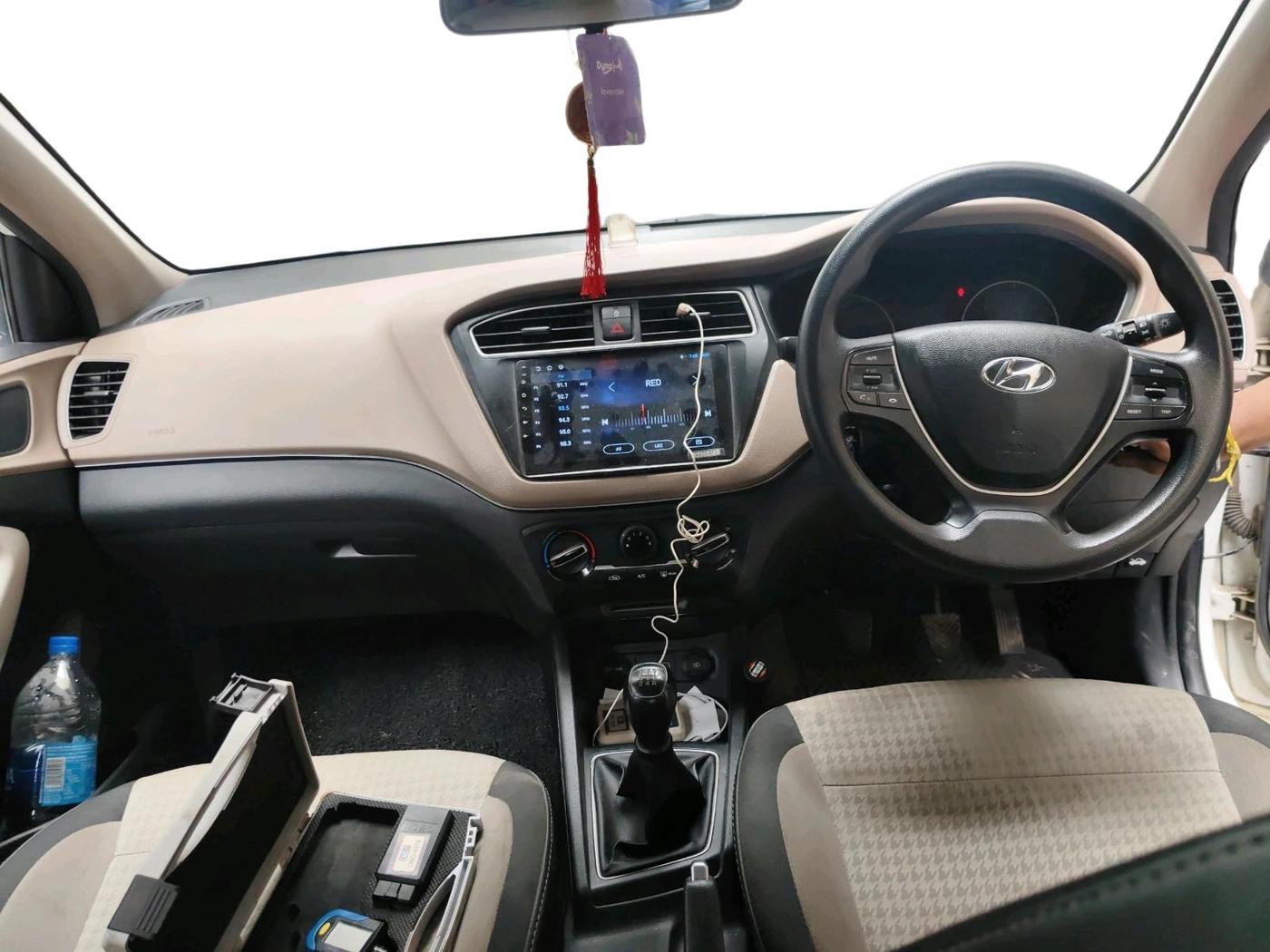 2019 Hyundai Elite i20 SPORTZ PLUS 1.2, Petrol, Manual, 40,305 km, interior