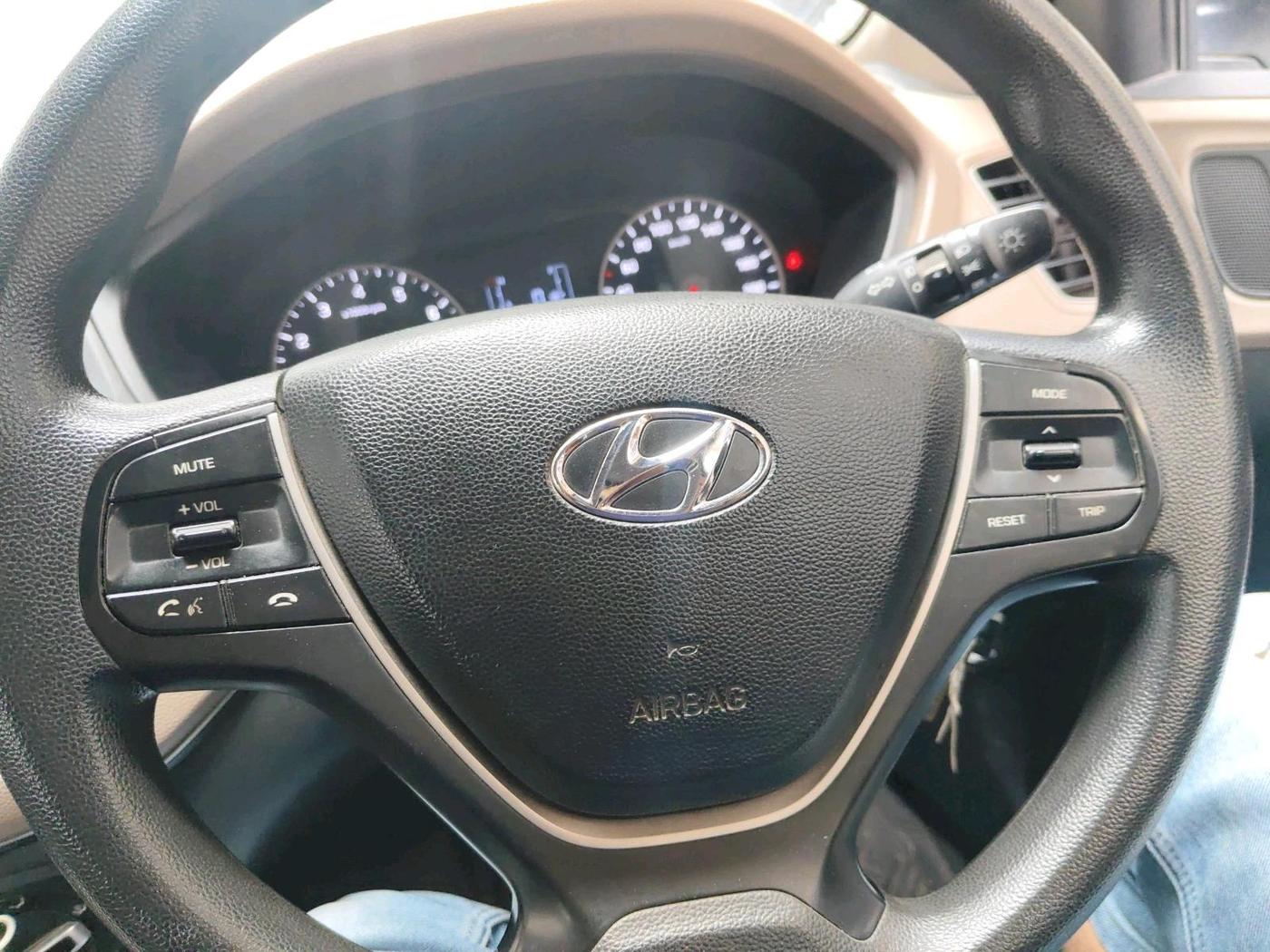 2019 Hyundai Elite i20 SPORTZ PLUS 1.2, Petrol, Manual, 40,305 km, interior