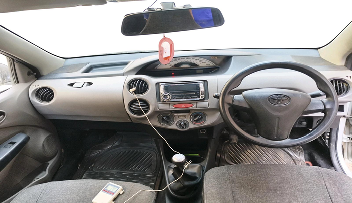 2011 Toyota Etios G, CNG, Manual, 2,06,575 km, interior