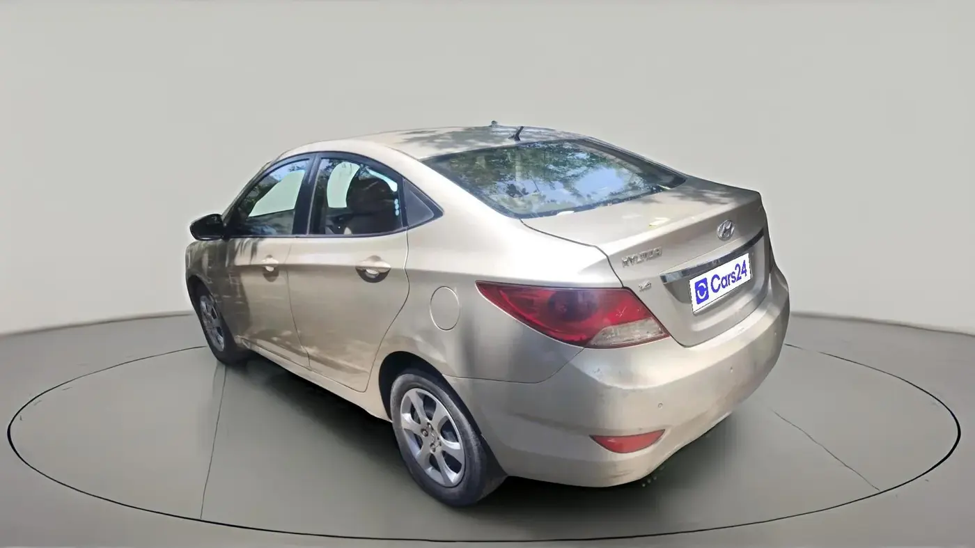 2012 Hyundai Verna FLUIDIC 1.6 VTVT, Petrol, Manual, 1,01,748 km, exterior