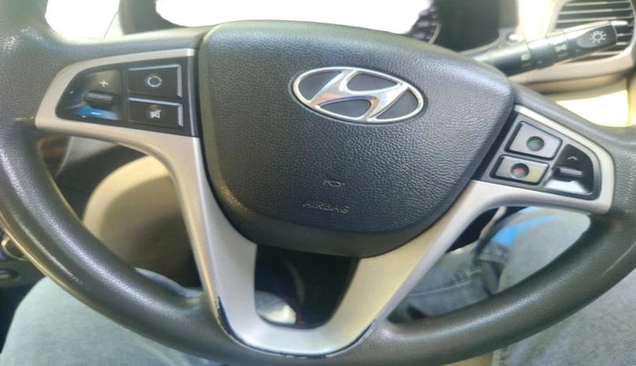 2012 Hyundai Verna FLUIDIC 1.6 VTVT, Petrol, Manual, 1,01,748 km, interior