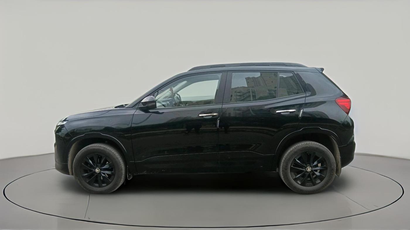 2025 Skoda Kylaq Signature Plus AT, Petrol, Automatic, 15,543 km, exterior