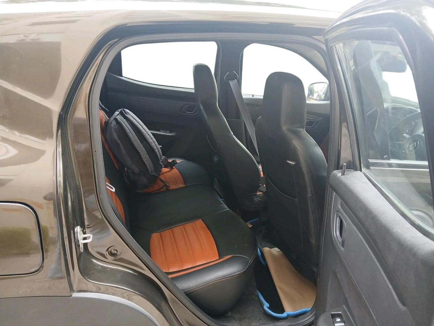 2021 Renault Kwid RXT 1.0 AMT (O), Petrol, Automatic, 71,373 km, interior
