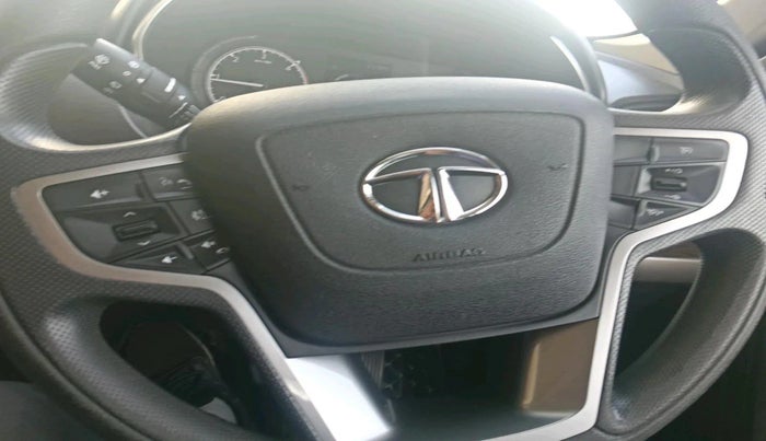 2022 Tata Harrier XTA 2.0L KRYOTEC PLUS, Diesel, Automatic, 52,760 km, interior