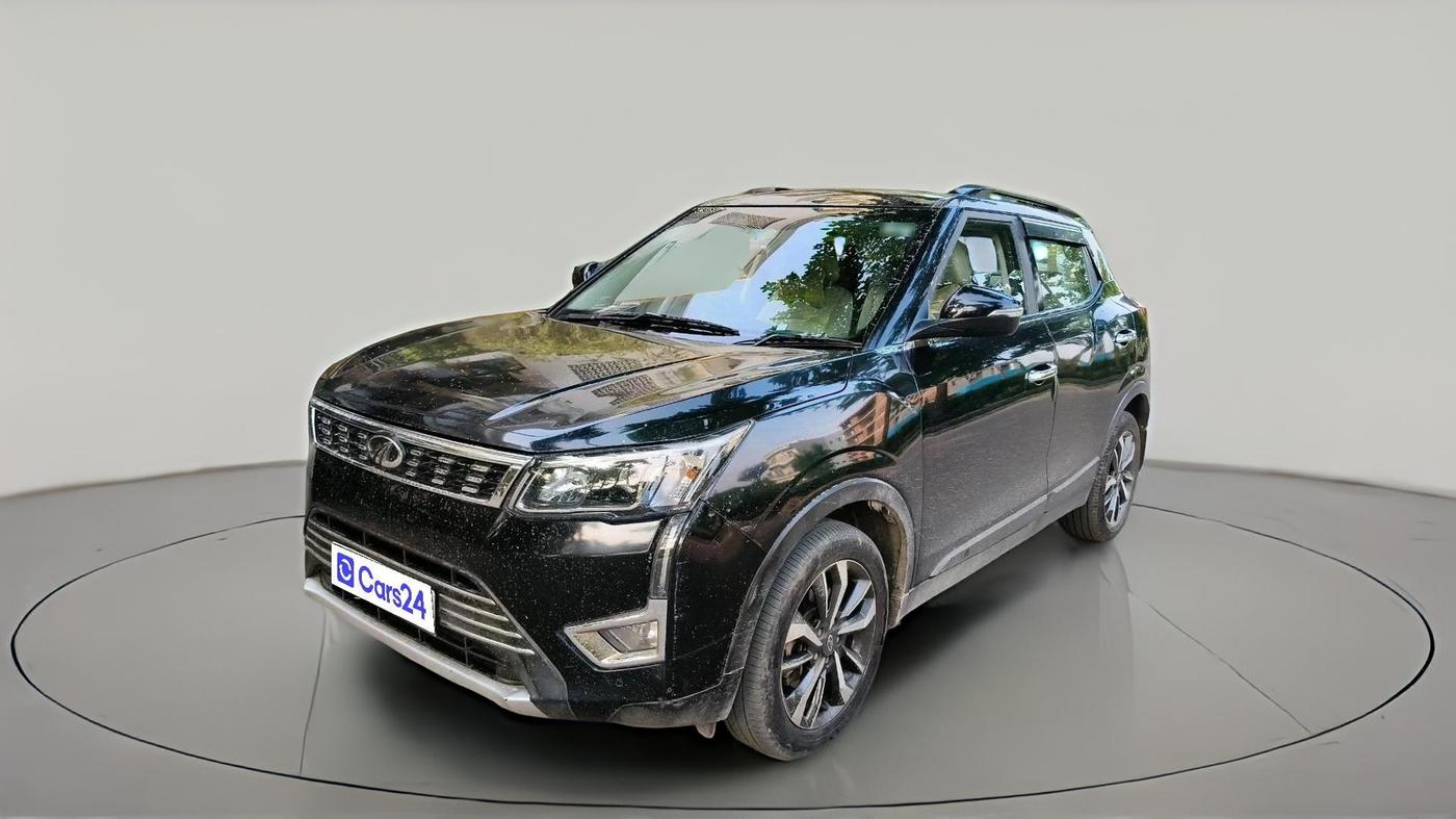 2021 Mahindra XUV300 W8 (O) 1.5 DIESEL, Diesel, Manual, 1,03,334 km, exterior