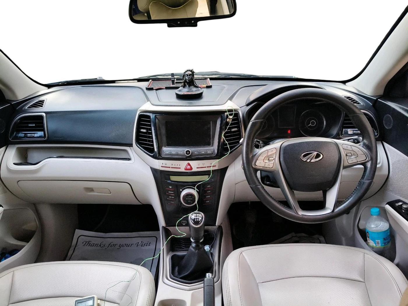 2021 Mahindra XUV300 W8 (O) 1.5 DIESEL, Diesel, Manual, 1,03,334 km, interior