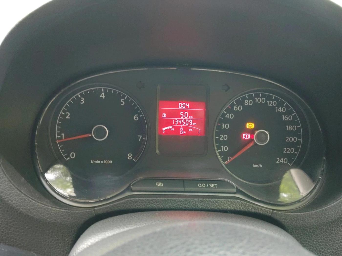 2011 Volkswagen Polo COMFORTLINE 1.2L PETROL, Petrol, Manual, 1,34,509 km, interior