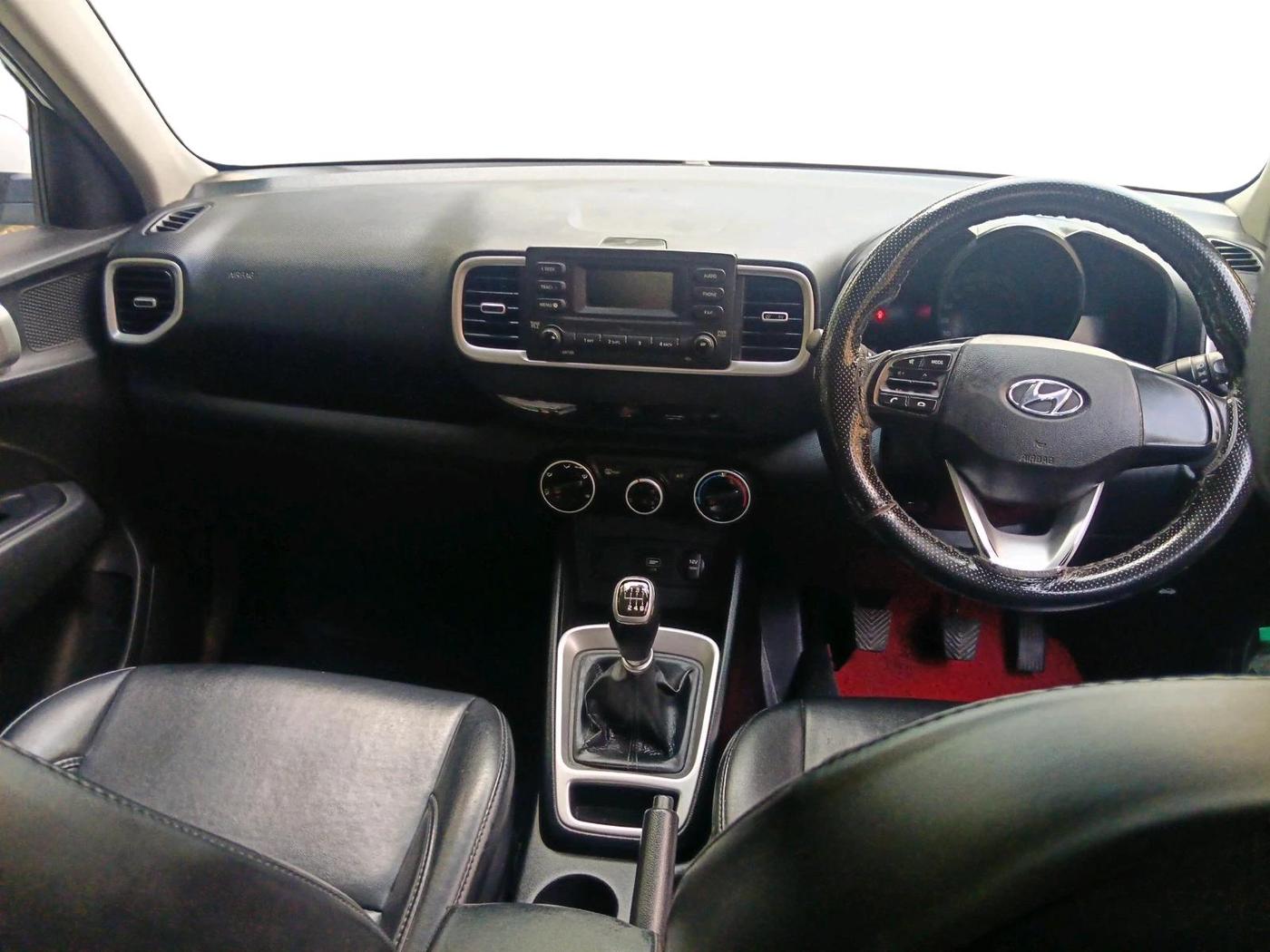 2019 Hyundai VENUE S 1.4 CRDI, Diesel, Manual, 3,39,522 km, interior
