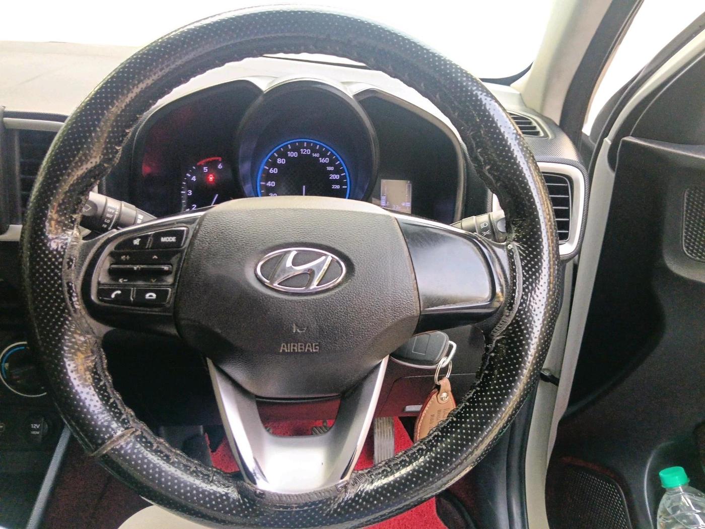 2019 Hyundai VENUE S 1.4 CRDI, Diesel, Manual, 3,39,522 km, interior