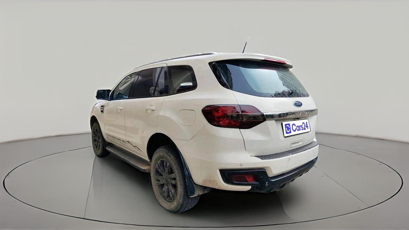 2016 Ford Endeavour TREND 2.2 4X2 AT, Diesel, Automatic, 2,02,340 km, exterior