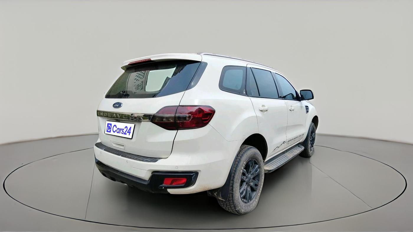 2016 Ford Endeavour TREND 2.2 4X2 AT, Diesel, Automatic, 2,02,340 km, exterior