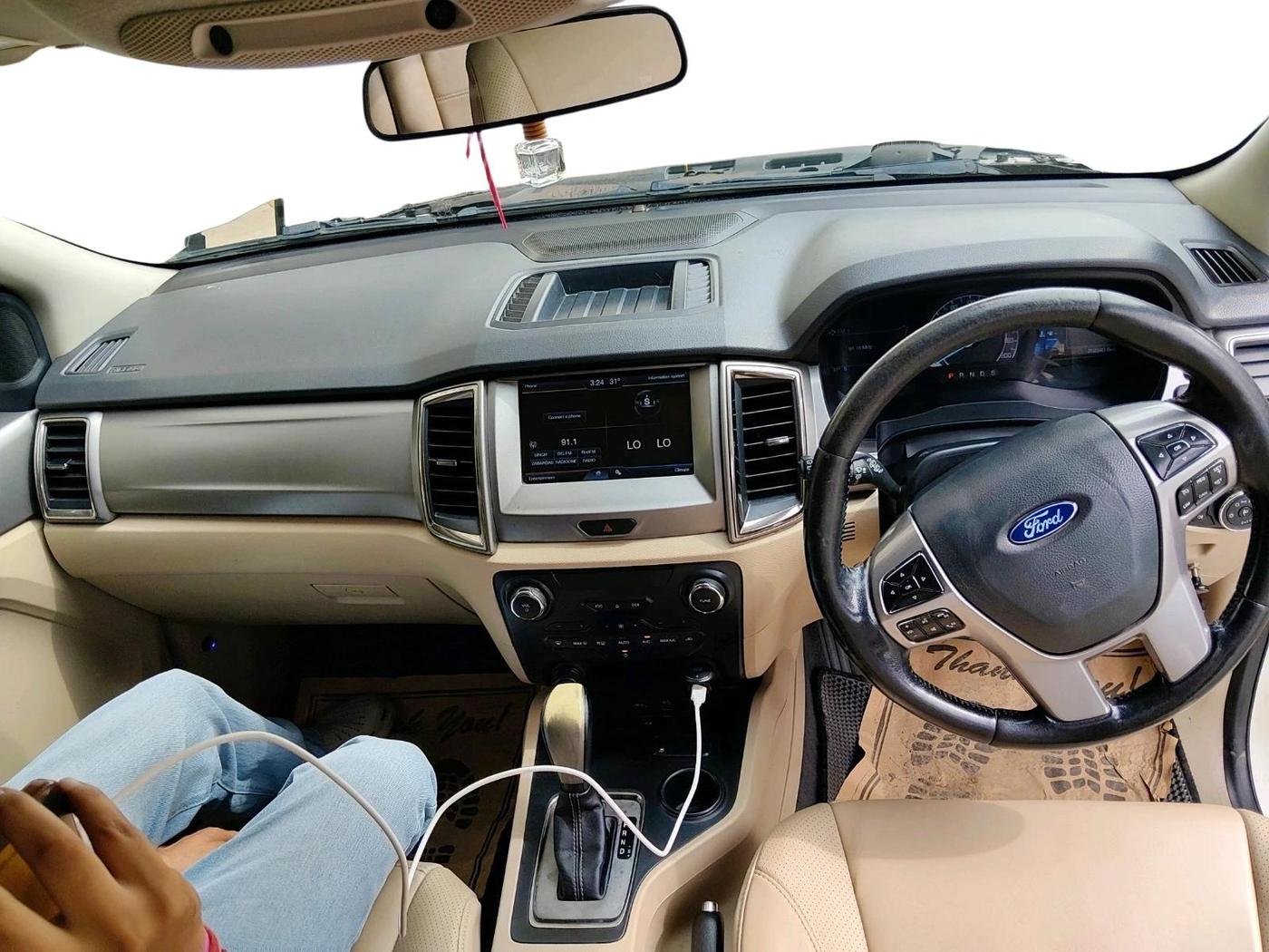 2016 Ford Endeavour TREND 2.2 4X2 AT, Diesel, Automatic, 2,02,340 km, interior
