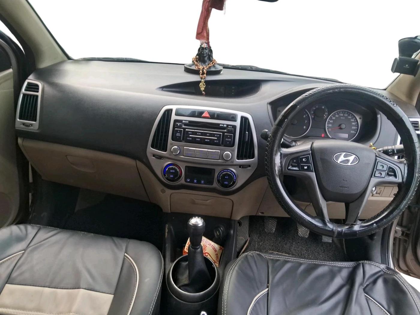 2012 Hyundai i20 SPORTZ 1.2, Petrol, Manual, 95,012 km, interior