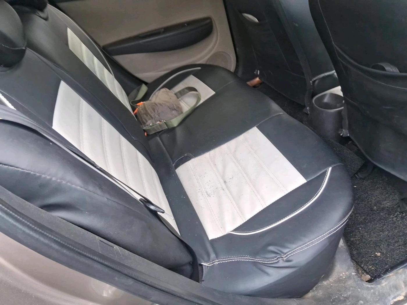 2012 Hyundai i20 SPORTZ 1.2, Petrol, Manual, 95,012 km, interior