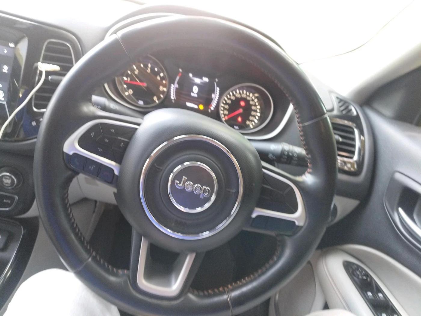 2017 Jeep Compass LIMITED 2.0 DIESEL, Diesel, Manual, 1,20,574 km, interior