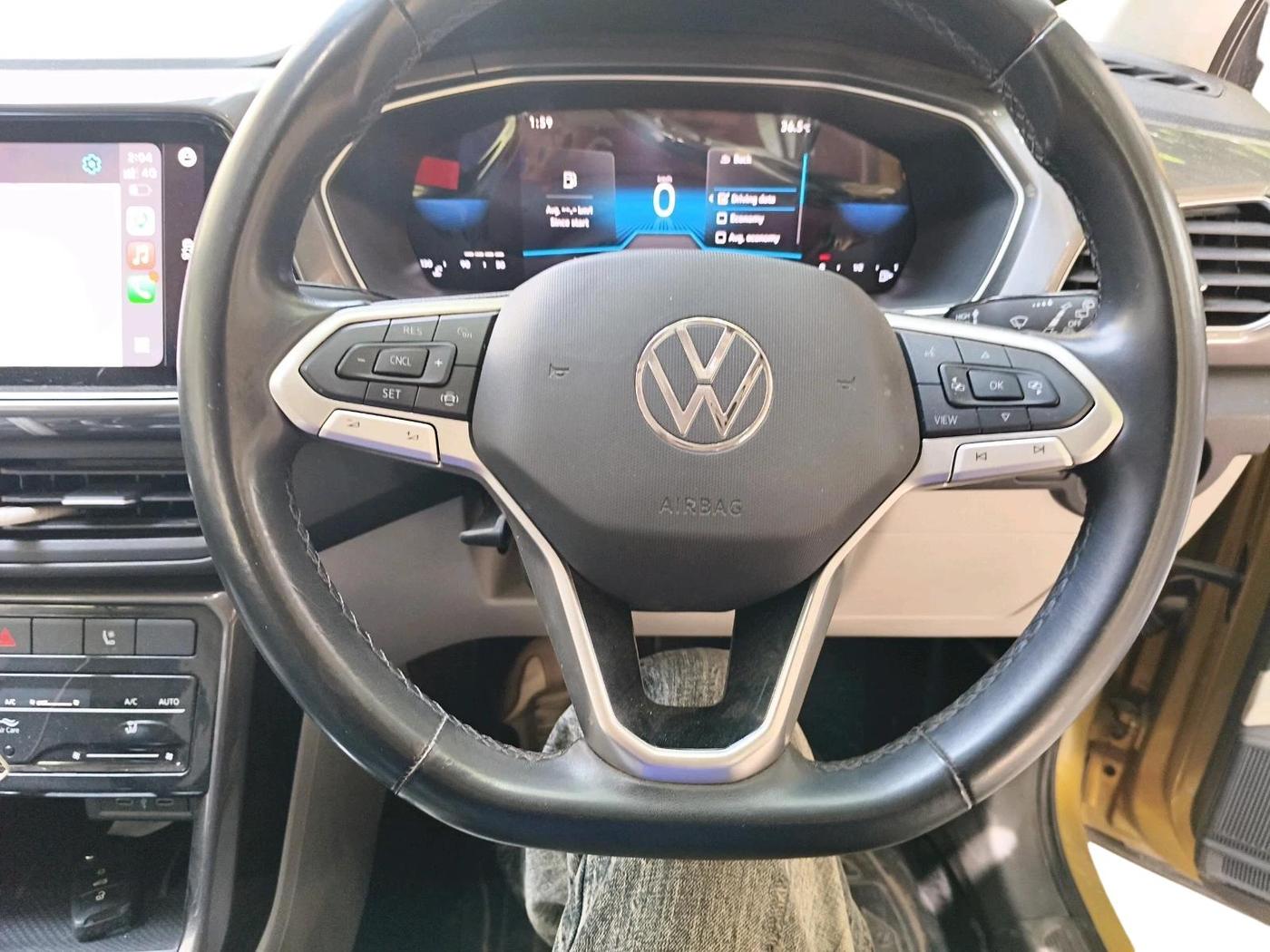 2022 Volkswagen TAIGUN TOPLINE 1.0 TSI MT, Petrol, Manual, 28,817 km, interior