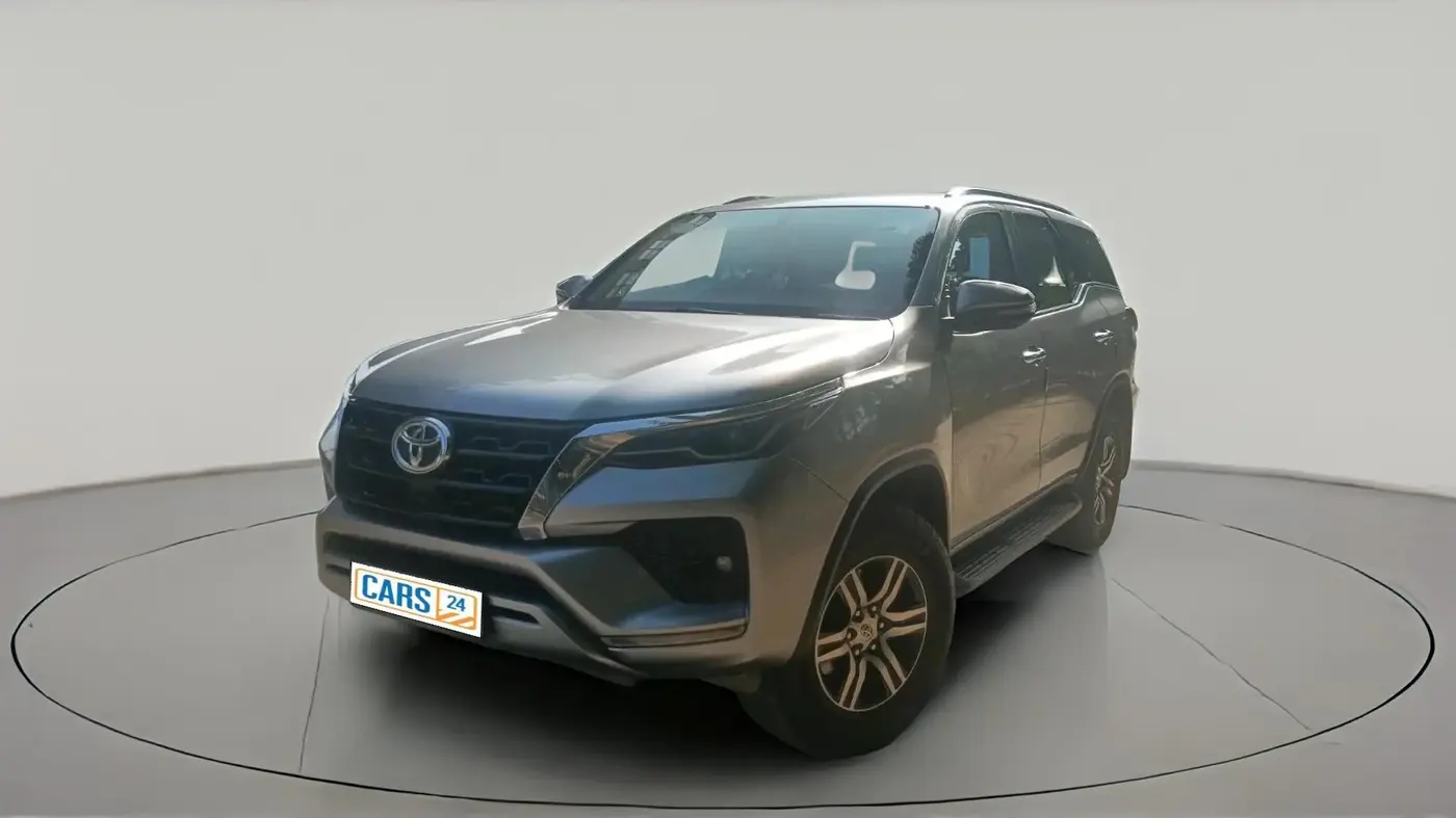 2022 Toyota Fortuner 4X2 AT 2.7 PETROL, Petrol, Automatic, 74,000 km, exterior