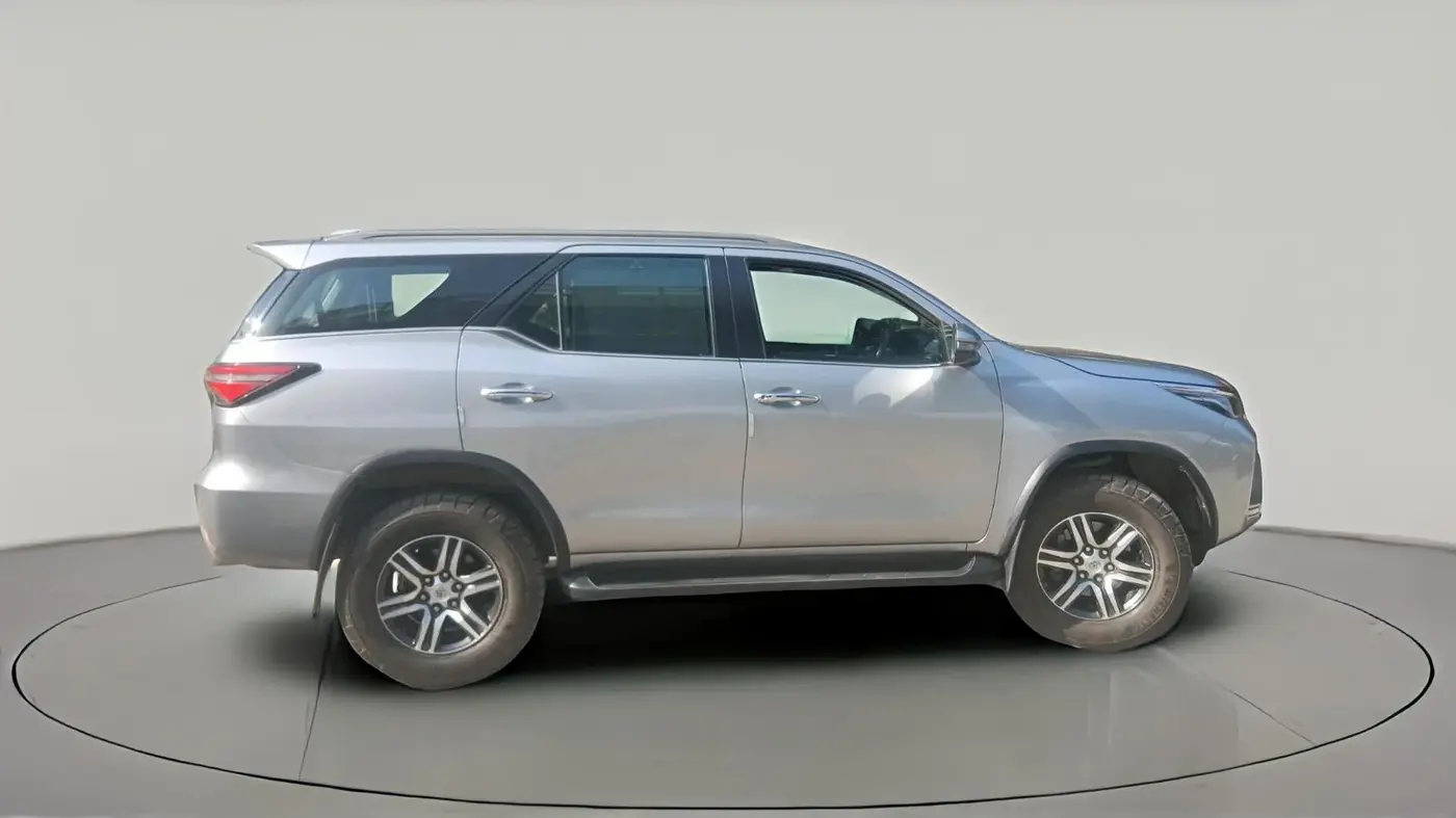 2022 Toyota Fortuner 4X2 AT 2.7 PETROL, Petrol, Automatic, 74,000 km, exterior