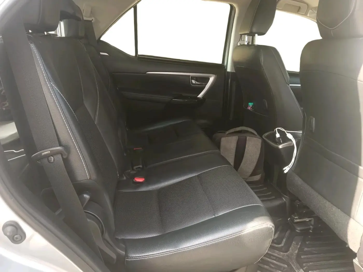 2022 Toyota Fortuner 4X2 AT 2.7 PETROL, Petrol, Automatic, 74,000 km, interior