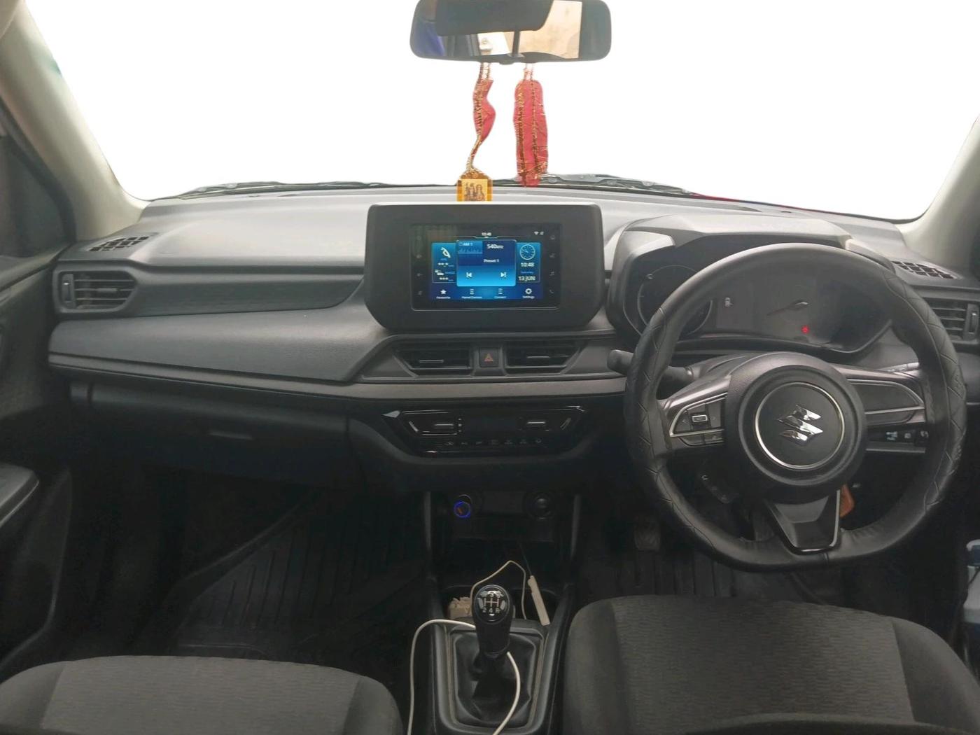 2025 Maruti Swift VXI 1.2L CNG, CNG, Manual, 15,807 km, interior