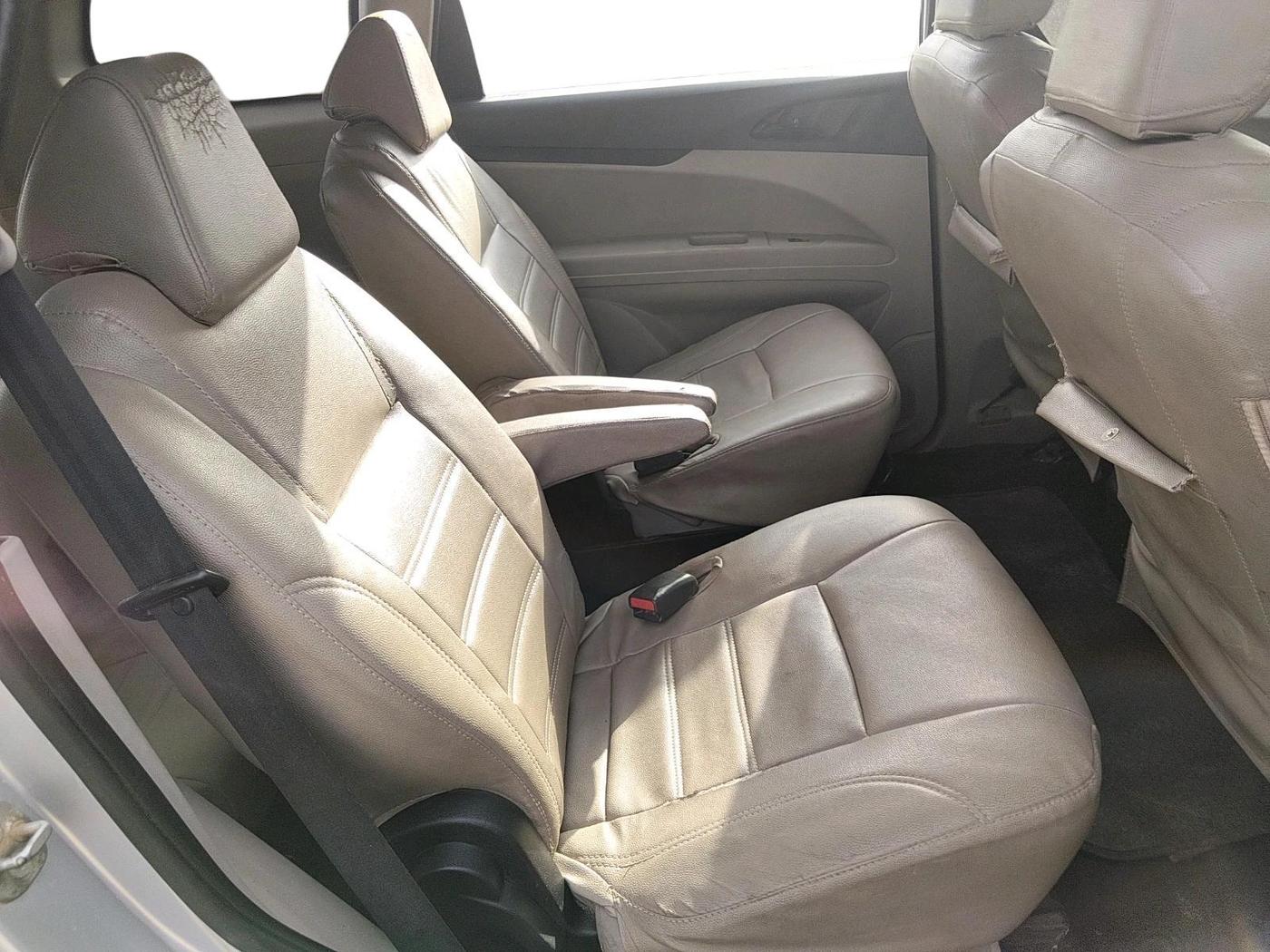 2019 Mahindra MARAZZO M2 7STR, Diesel, Manual, 1,12,167 km, interior