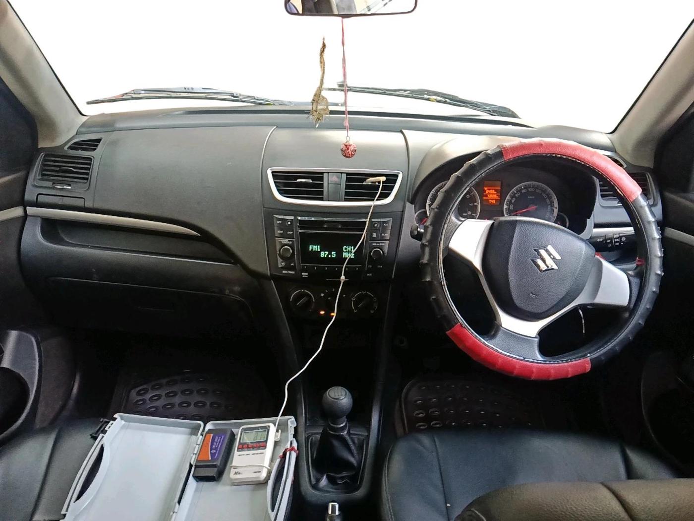 2011 Maruti Swift VXI, Petrol, Manual, 73,028 km, interior