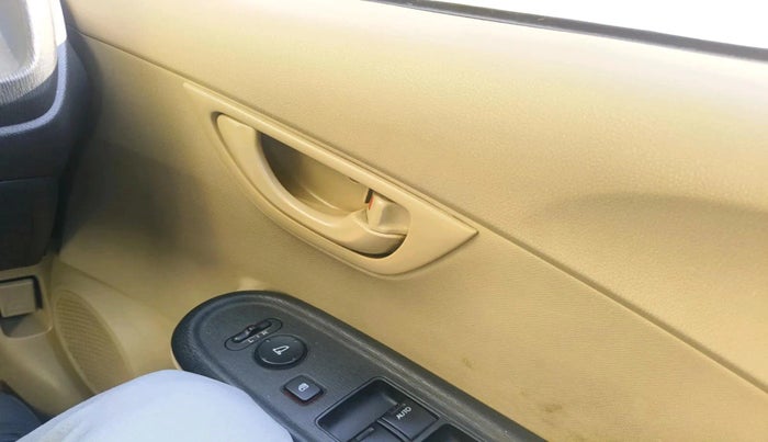 2015 Honda Amaze 1.2L I-VTEC S, Petrol, Manual, 74,759 km, interior