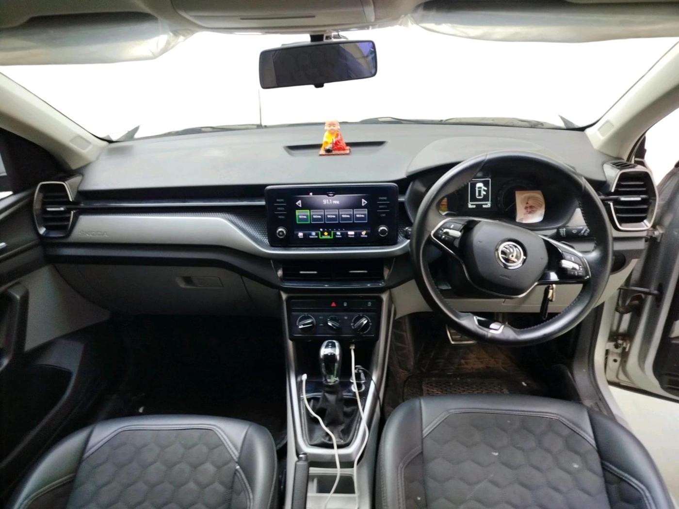 2022 Skoda KUSHAQ AMBITION 1.0L TSI AT, Petrol, Automatic, 44,777 km, interior
