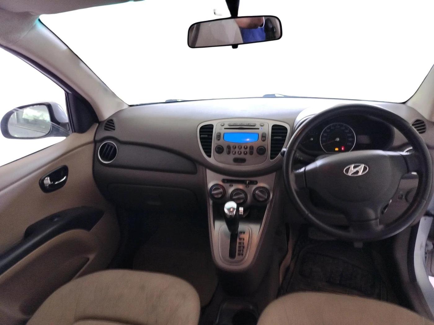 2011 Hyundai i10 SPORTZ 1.2 AT, Petrol, Automatic, 50,706 km, interior