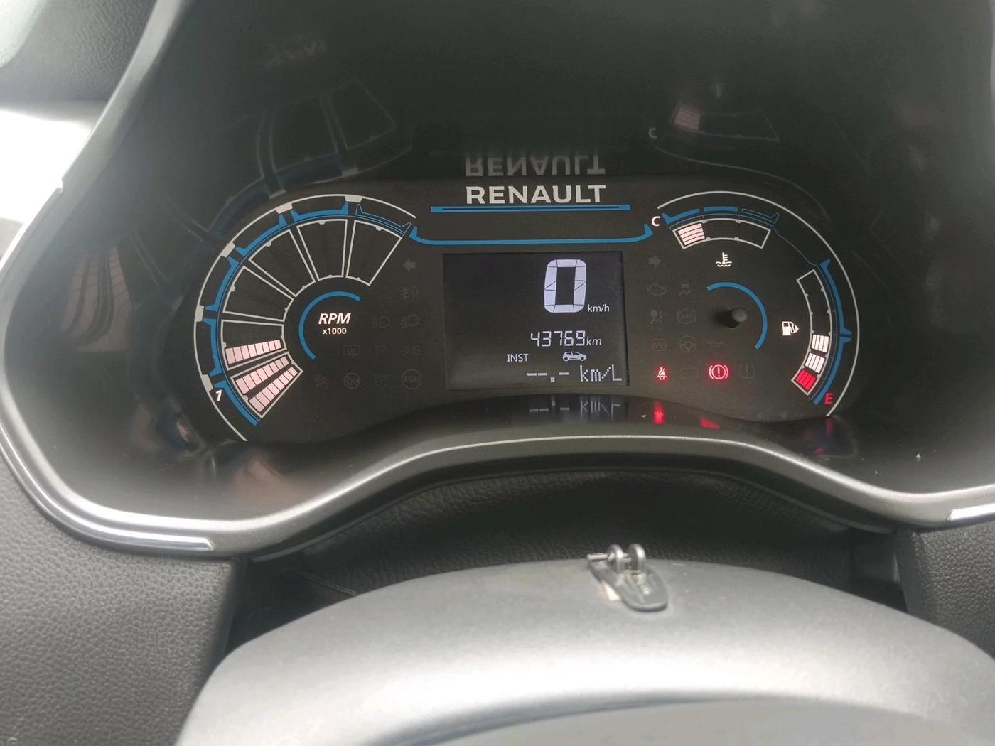 2021 Renault Kiger RXL MT, Petrol, Manual, 43,769 km, interior